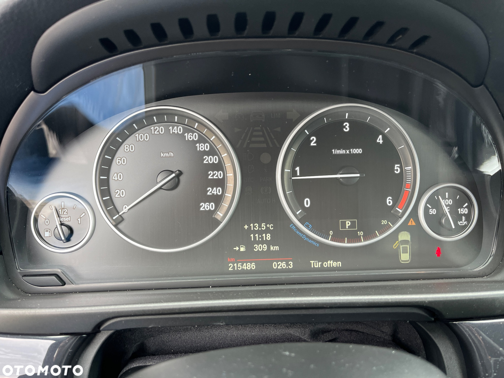 BMW Seria 5 525d xDrive Touring - 25