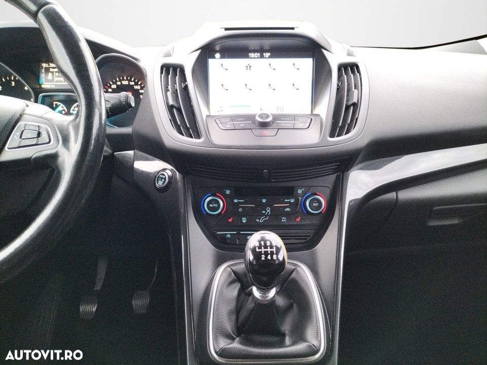 Ford Kuga - 15