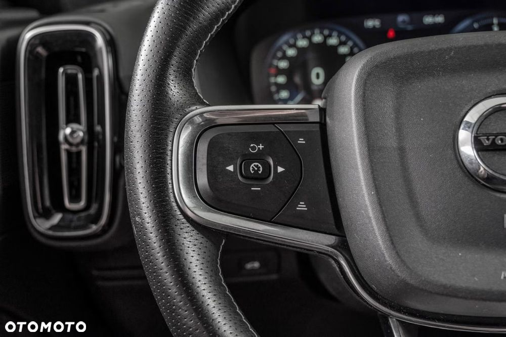 Volvo XC 40 D3 SCR AWD R-Design - 13