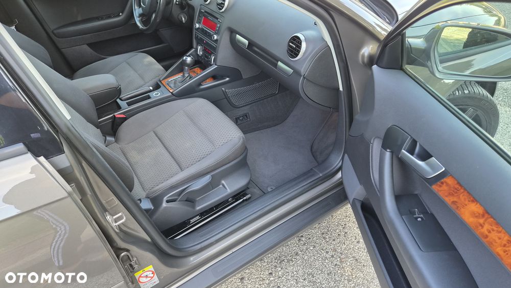 Audi A3 Sportback 1.4 TFSI S tronic Ambiente - 18