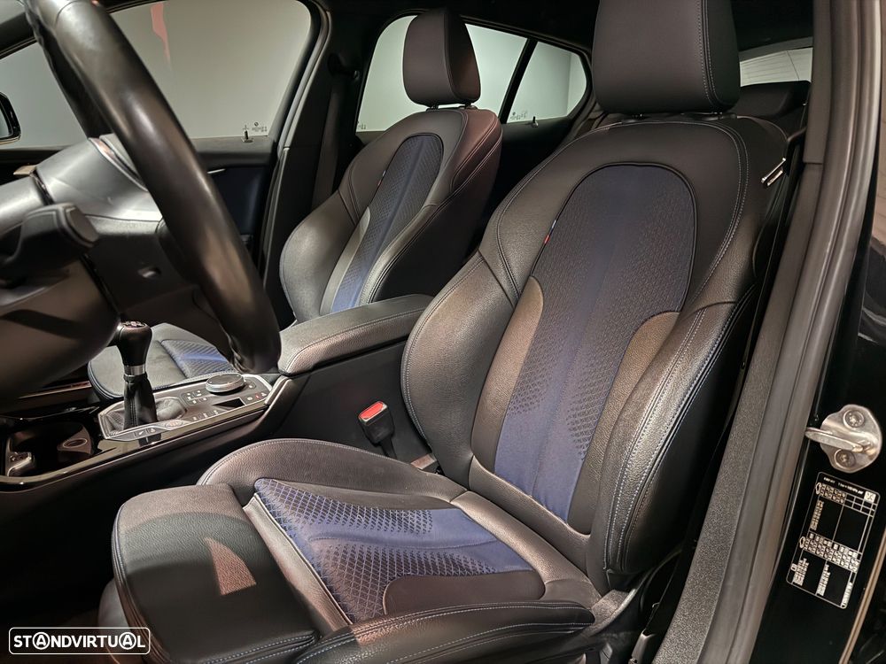 BMW 116 d Pack Desportivo M - 9