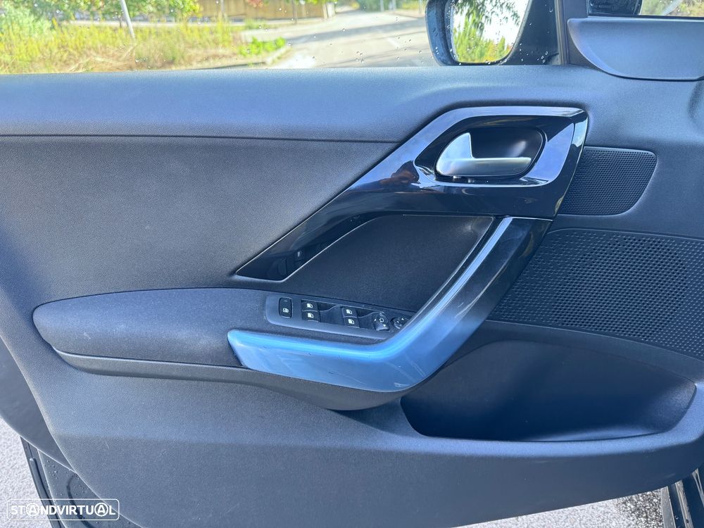 Peugeot 208 1.2 VTi Allure - 10