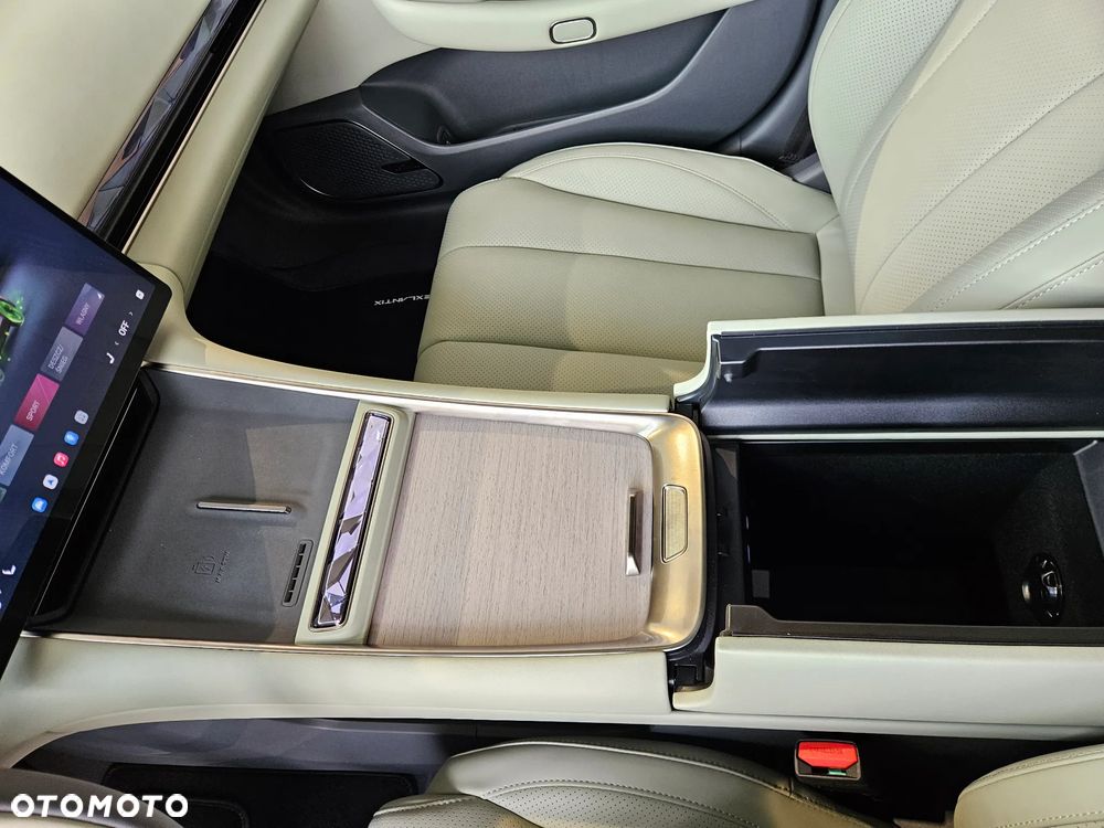 Exlantix ES 100kWh Premium AWD - 22