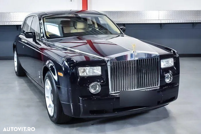 Rolls-Royce Phantom - 4