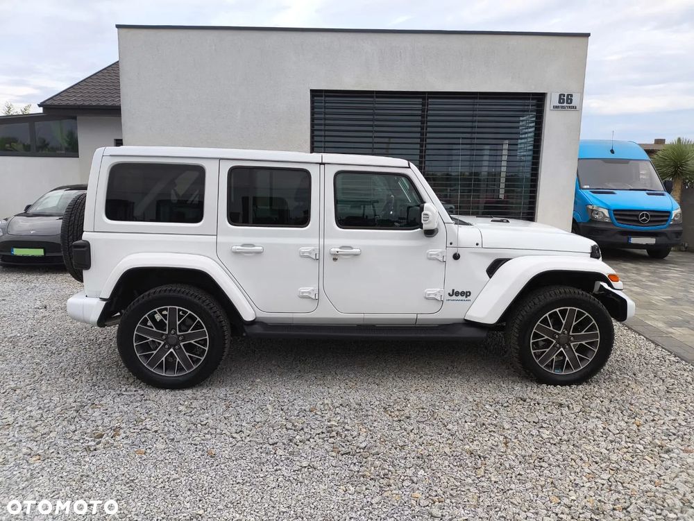 Jeep Wrangler - 8