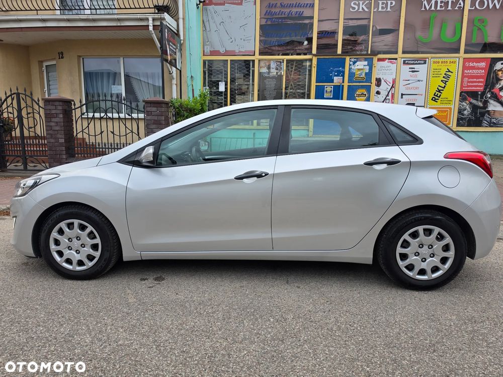 Hyundai i30 i30cw 1.4 Trend - 11
