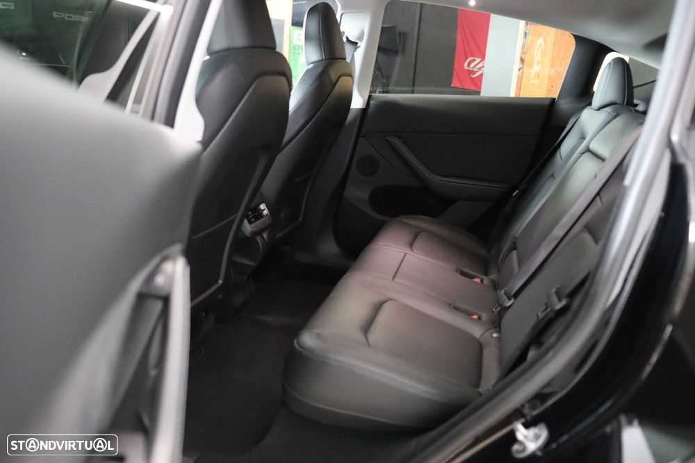Tesla Model Y Performance Tração Integral - 21