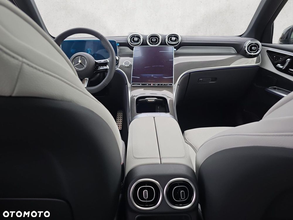 Mercedes-Benz GLC - 14