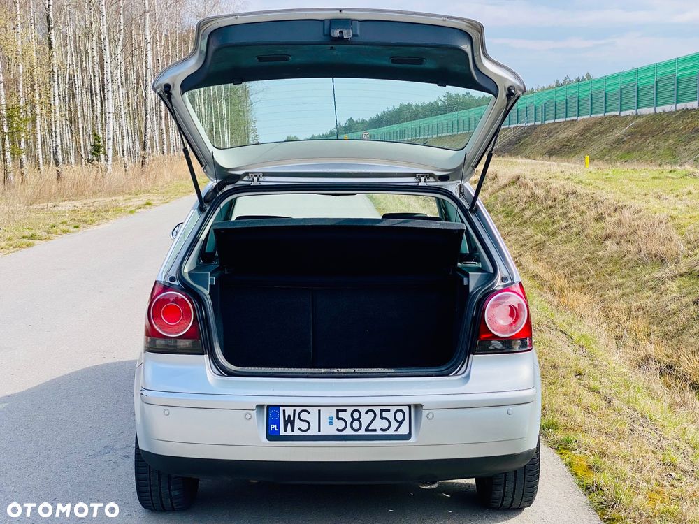 Volkswagen Polo 1.4 Comfortline - 12