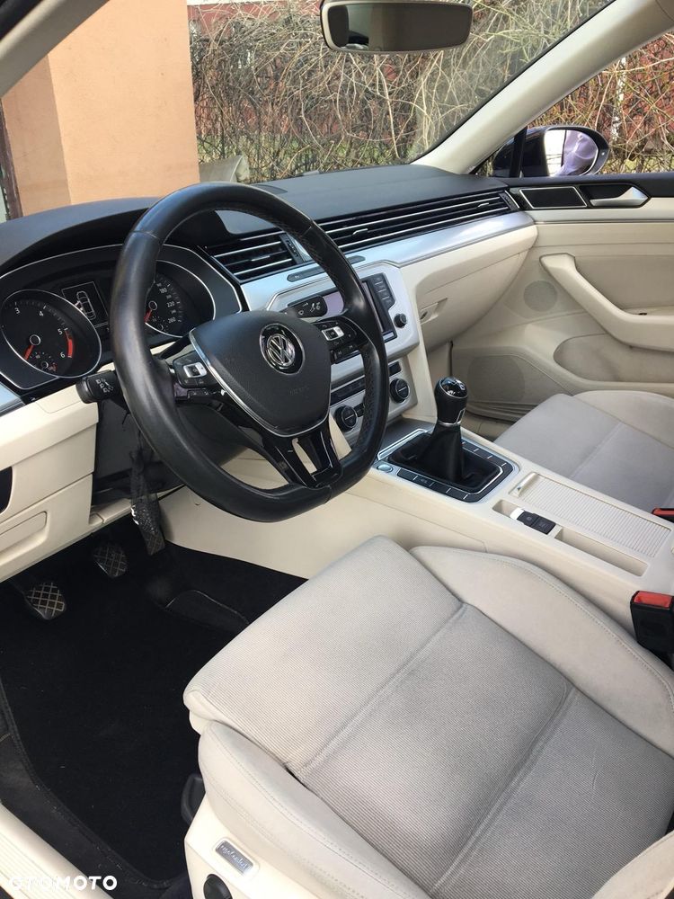 Volkswagen Passat 2.0 TDI BMT Comfortline - 9