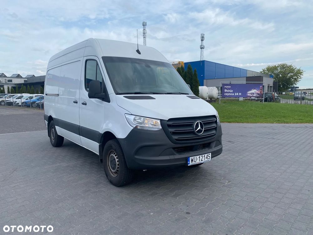 Mercedes-Benz Sprinter 319 - 1