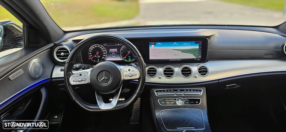Mercedes-Benz E 300 de 9G-TRONIC AMG Line — fotografia 17