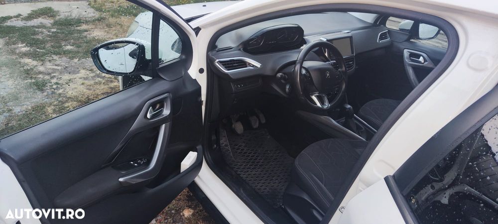 Peugeot 2008 1.6 BlueHDi FAP Allure - 2