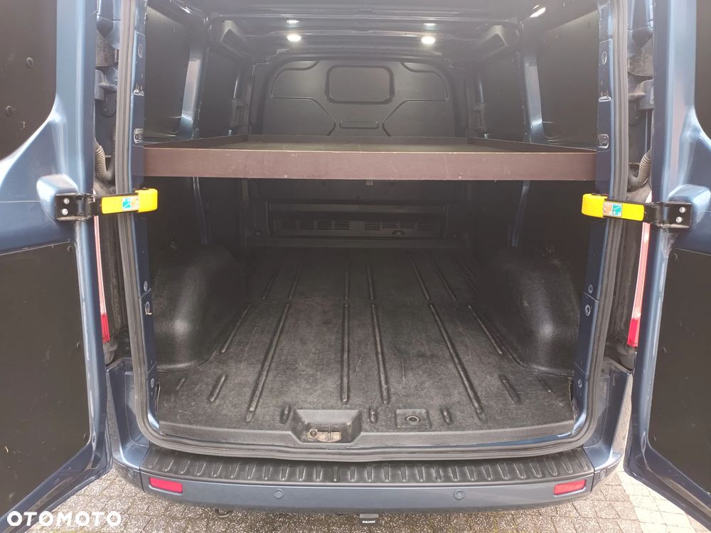 Ford Transit Custom - 23