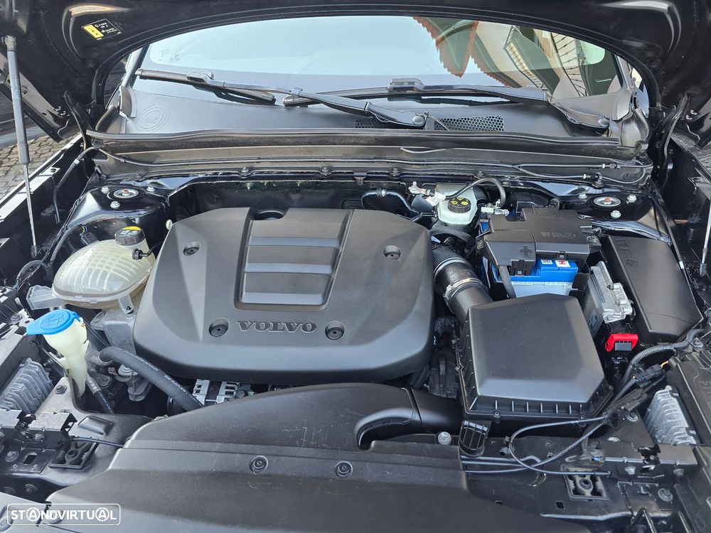 Volvo XC 40 1.5 T3 Momentum Geartronic - 23