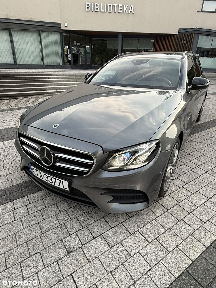 Mercedes-Benz Klasa E 300 de AMG - 3