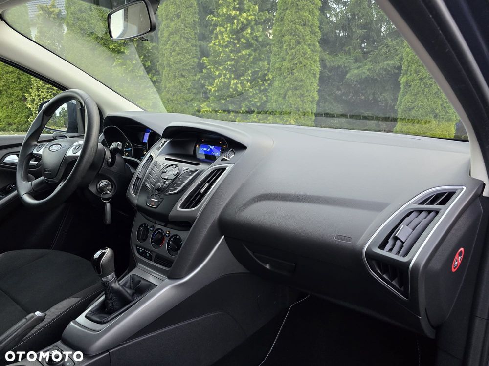 Ford Focus SW 1.6 Ti-VCT Trend - 27