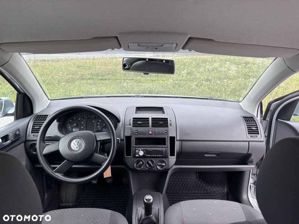 Volkswagen Polo - 8