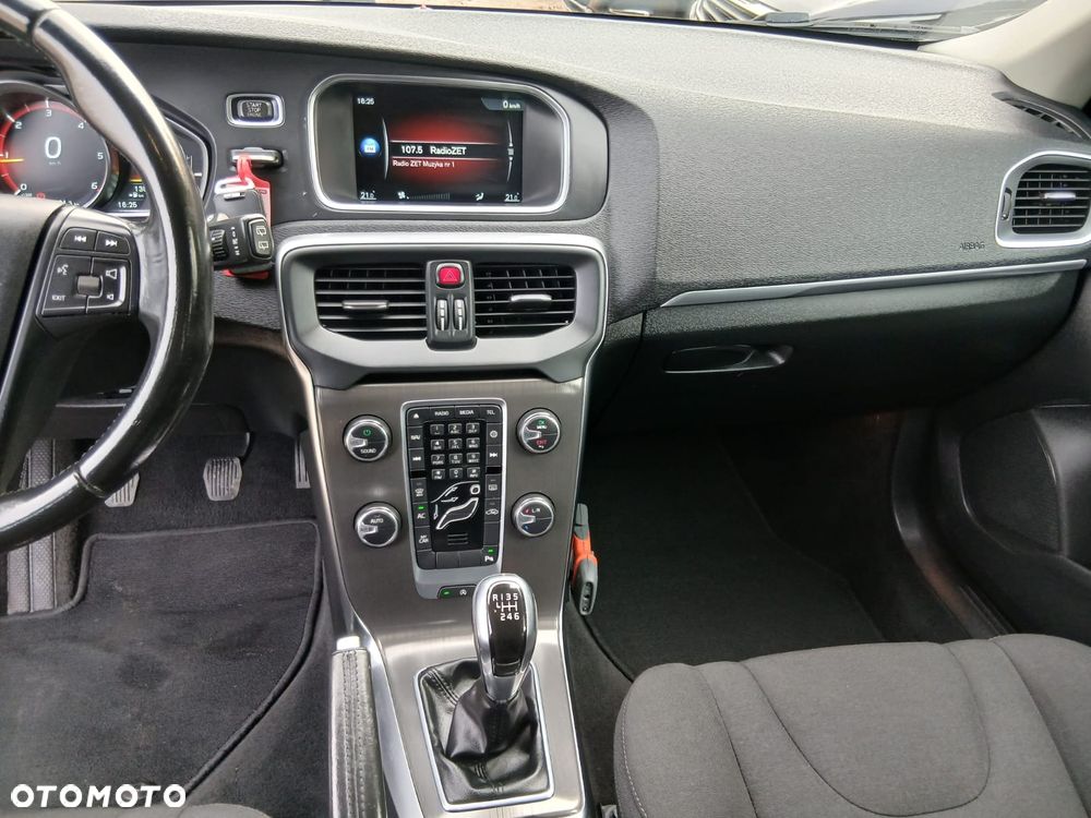 Volvo V40 D2 - 27