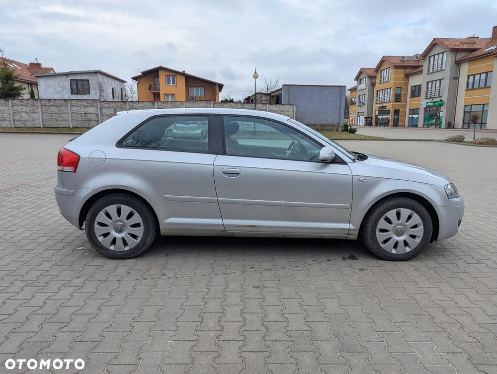 Audi A3 3-drzwiowe 1.6 Ambition - 5