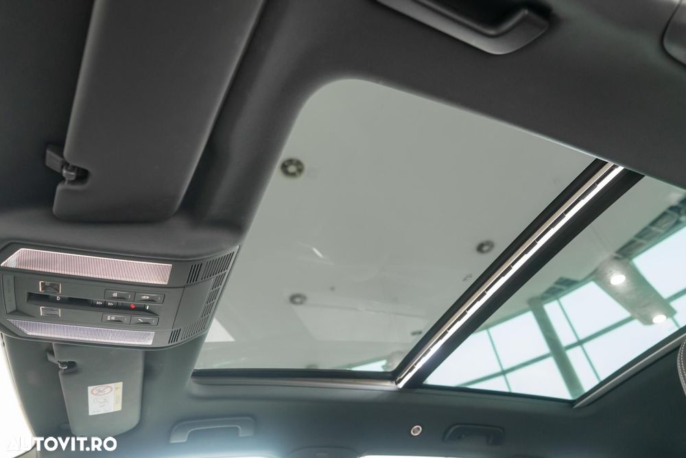 Volkswagen Touareg - 17