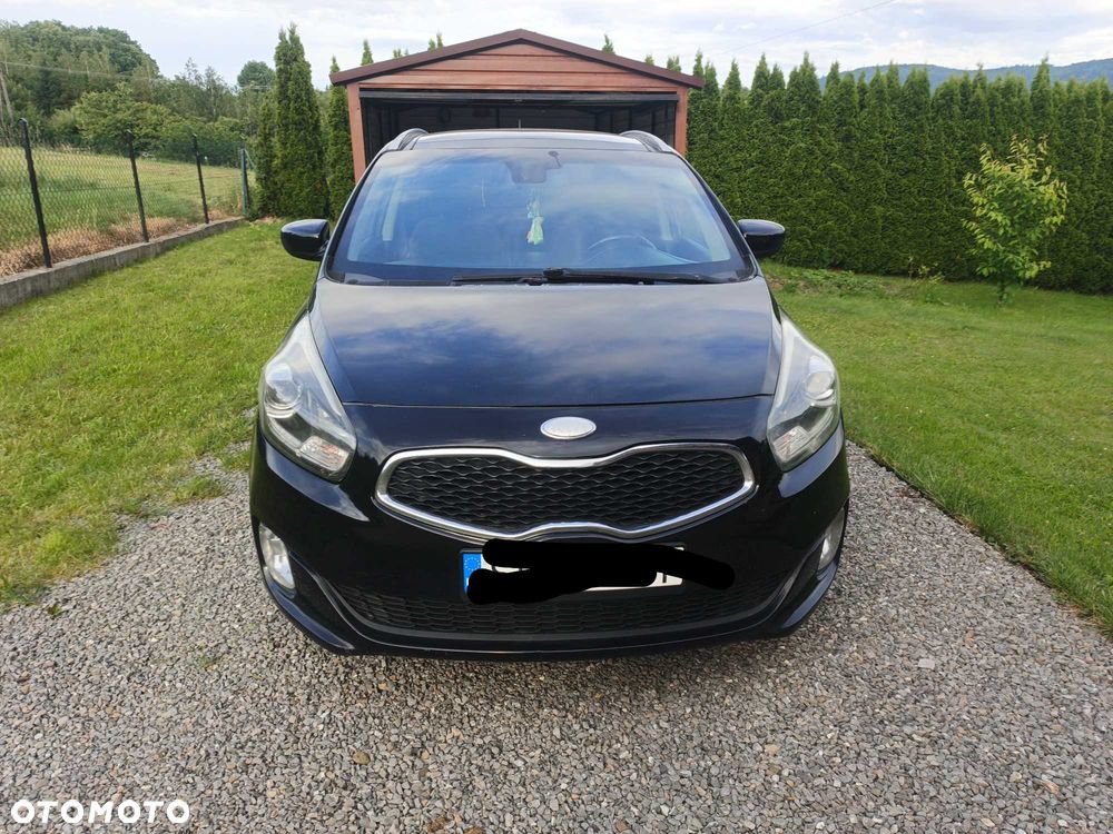 Kia Carens - 1