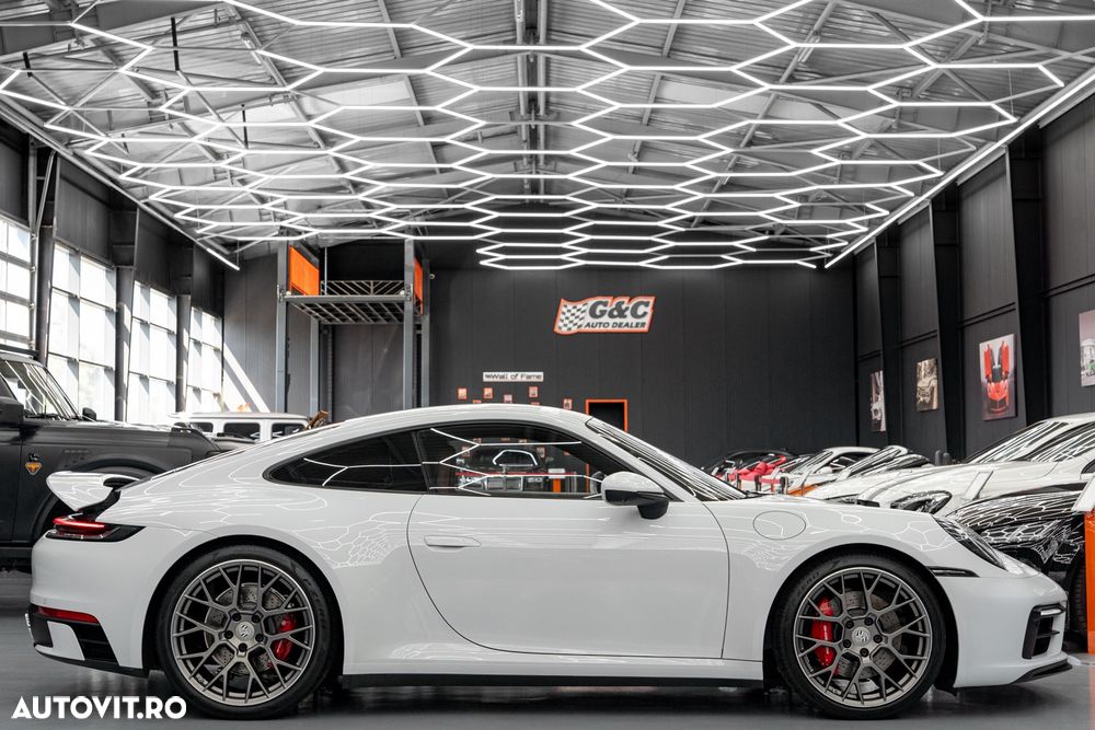 Porsche 911 Carrera 4S PDK - 25