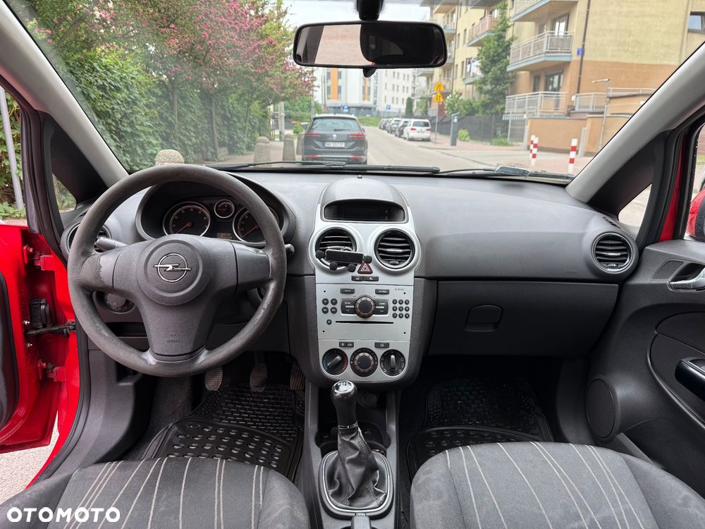 Opel Corsa 1.4 16V Cosmo - 13