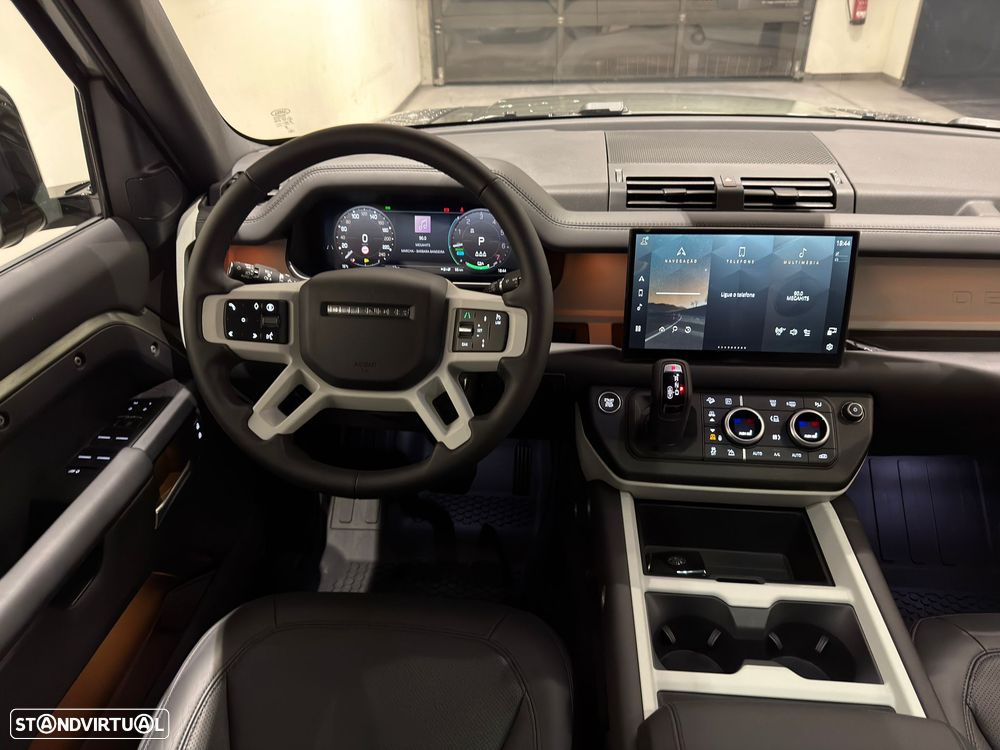 Land Rover Defender 2.0 P300e 110 AWD X-Dynamic SE - 7