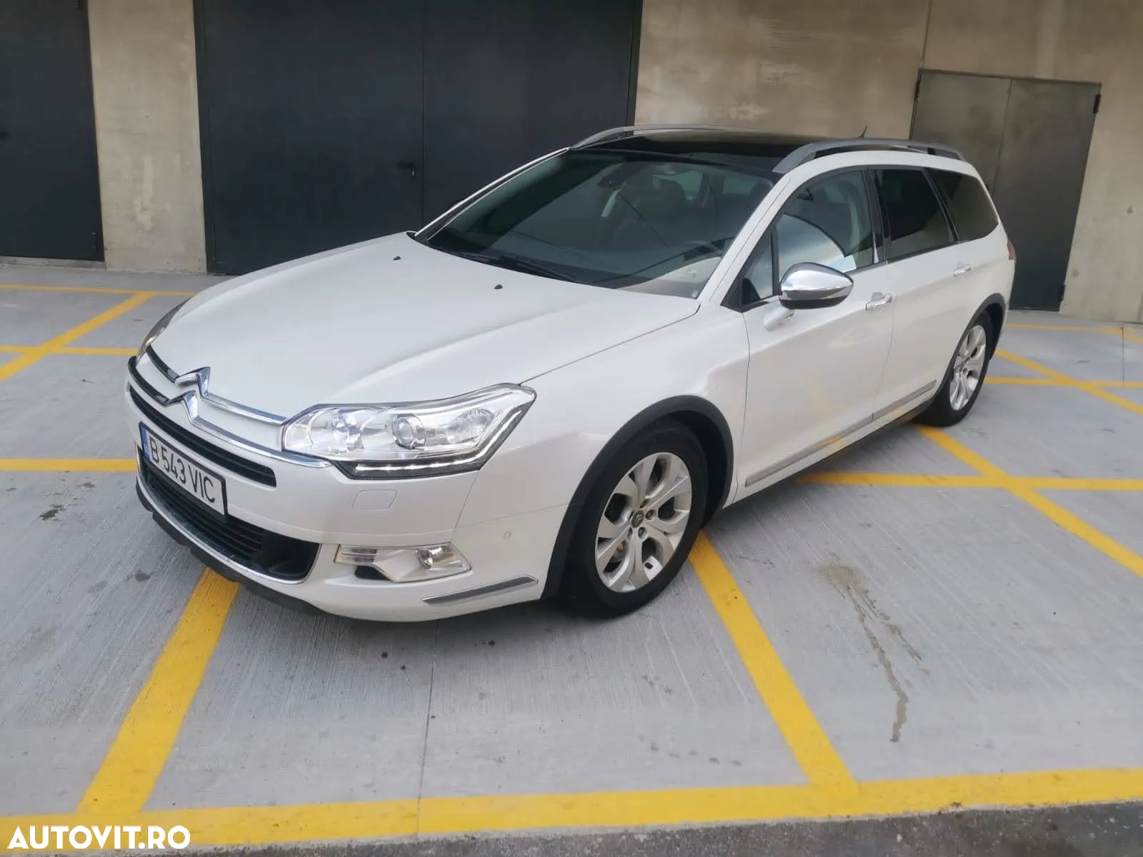 Citroën C5 Tourer 2.0 BlueHDi EAT6 H3+ Seduction - 3