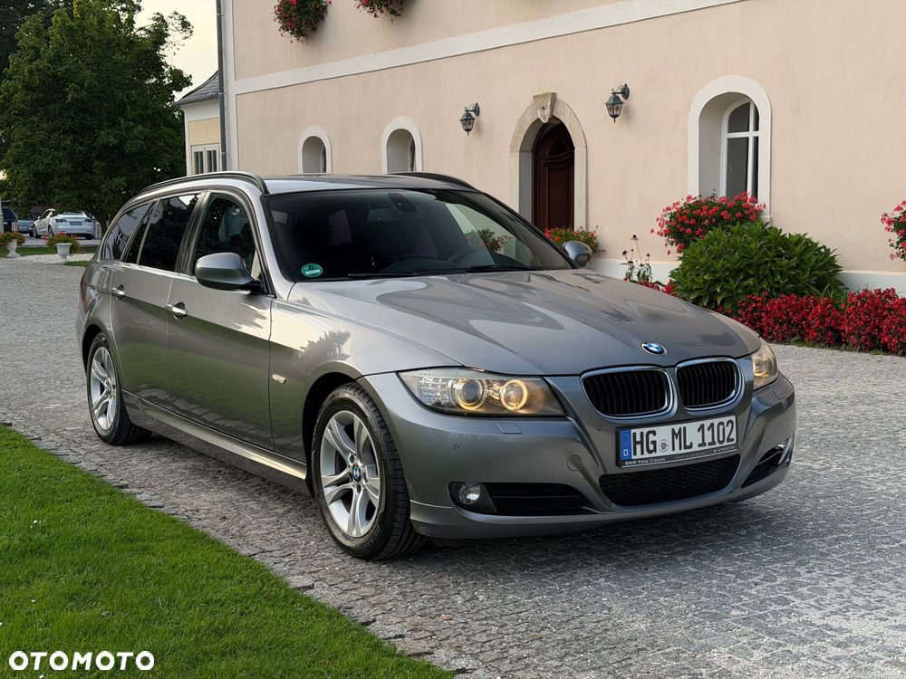 BMW Seria 3 2011 photo 3