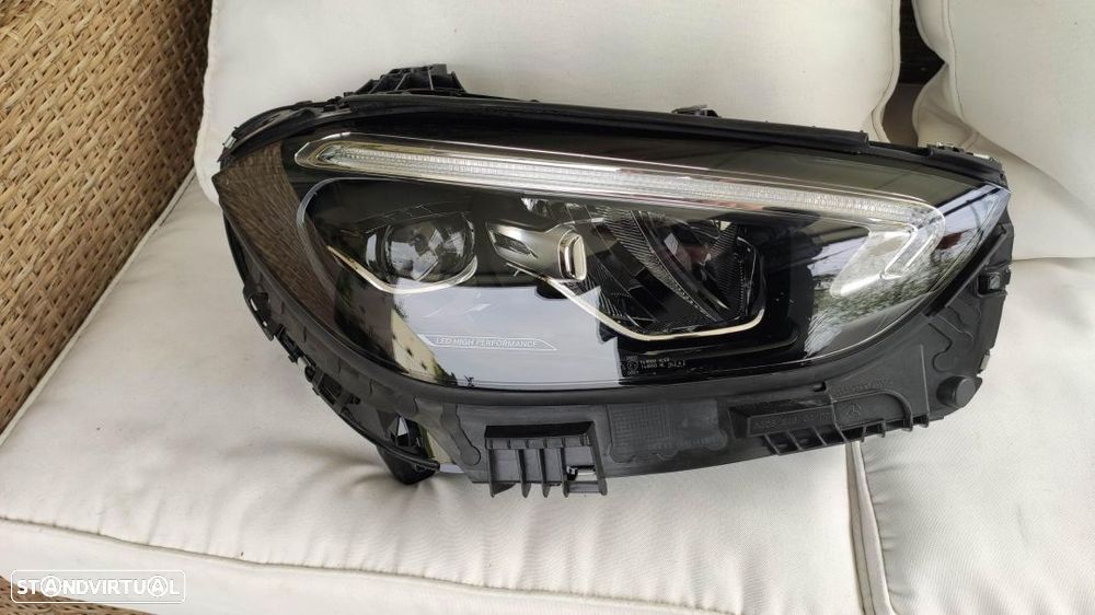 farol direito full Led performance Mercedes w206 - 1