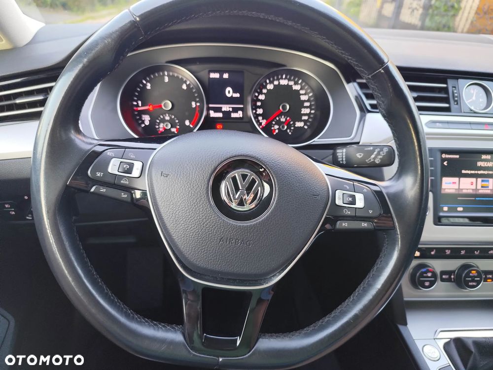 Volkswagen Passat 2.0 TDI BMT Comfortline - 6