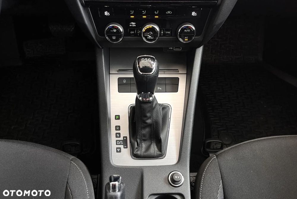 Skoda Octavia 1.5 TSI ACT Style DSG - 17