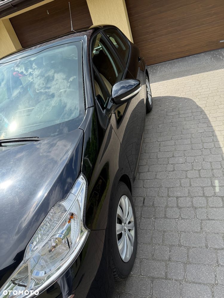Peugeot 208 - 5