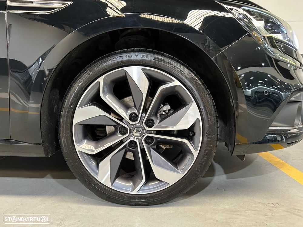 Renault Mégane Sport Tourer - 10