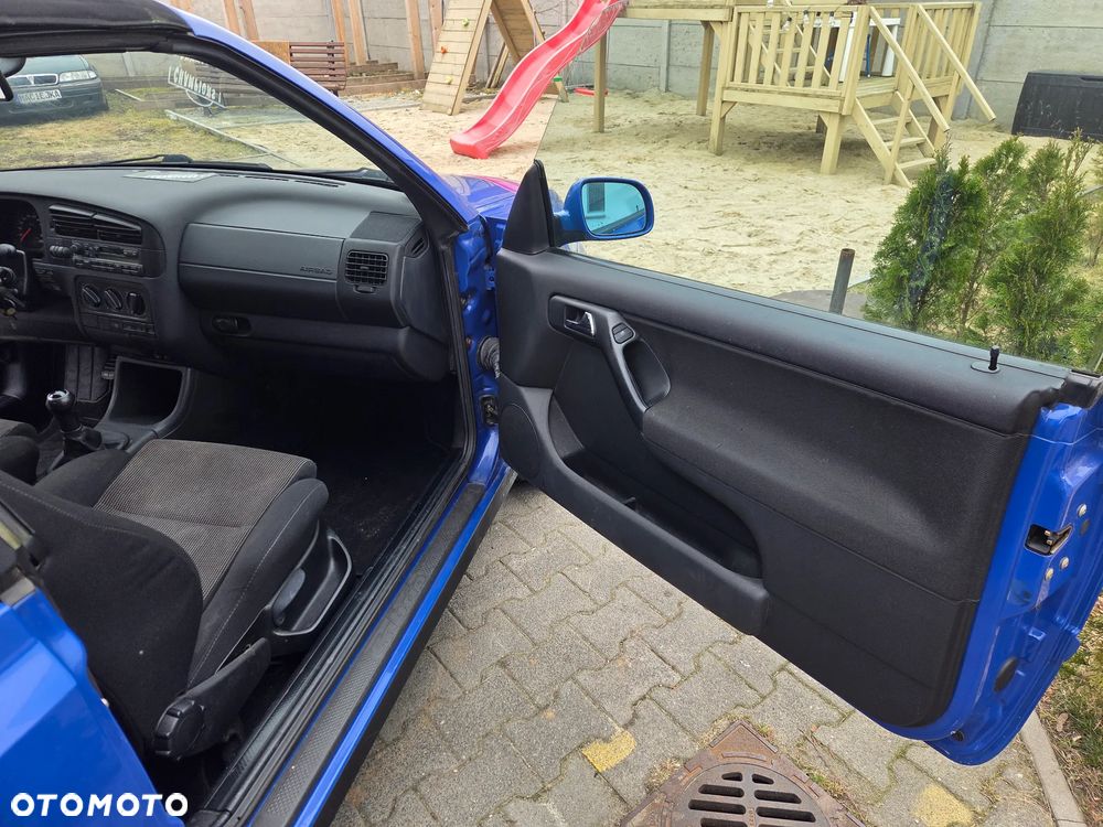 Volkswagen Golf 1.6 - 15