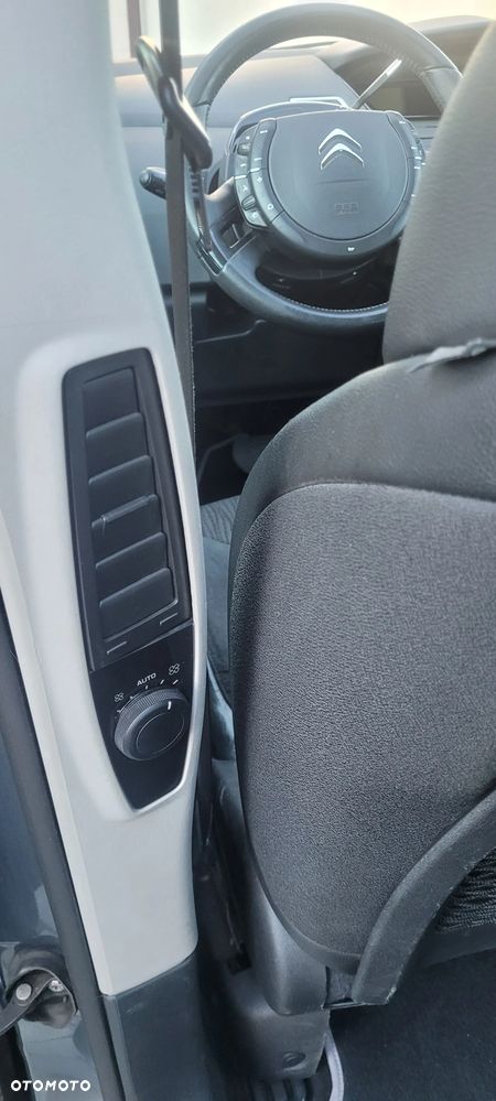 Citroën C4 Picasso - 23