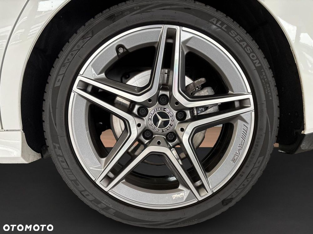 Mercedes-Benz CLA - 9