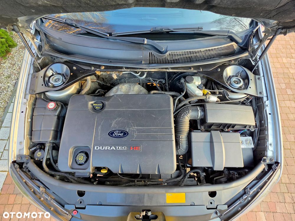 Ford Mondeo 2.0 Ghia - 17