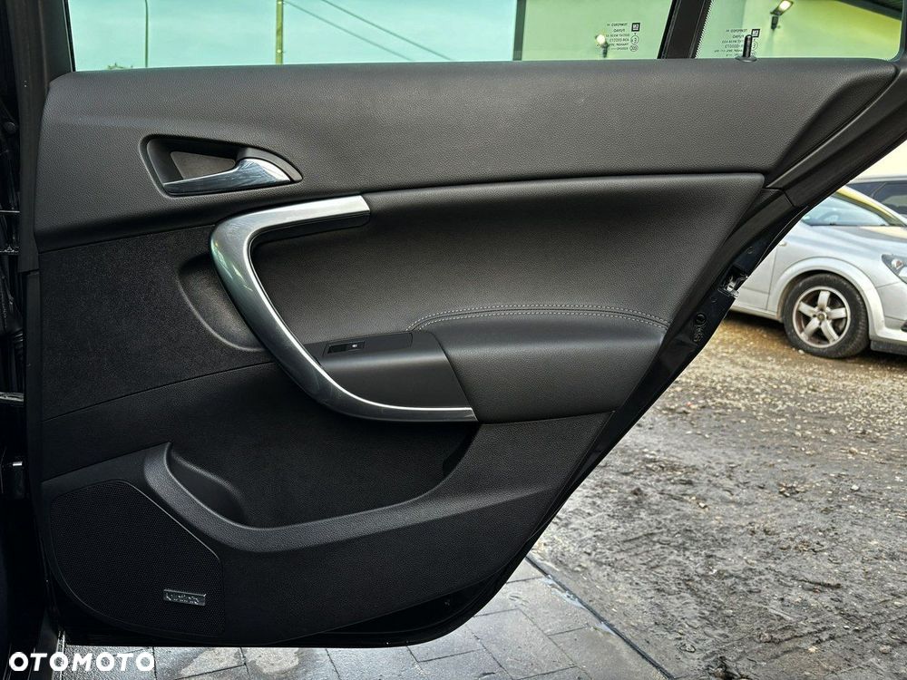 Opel Insignia 2.0 Turbo Innovation - 17
