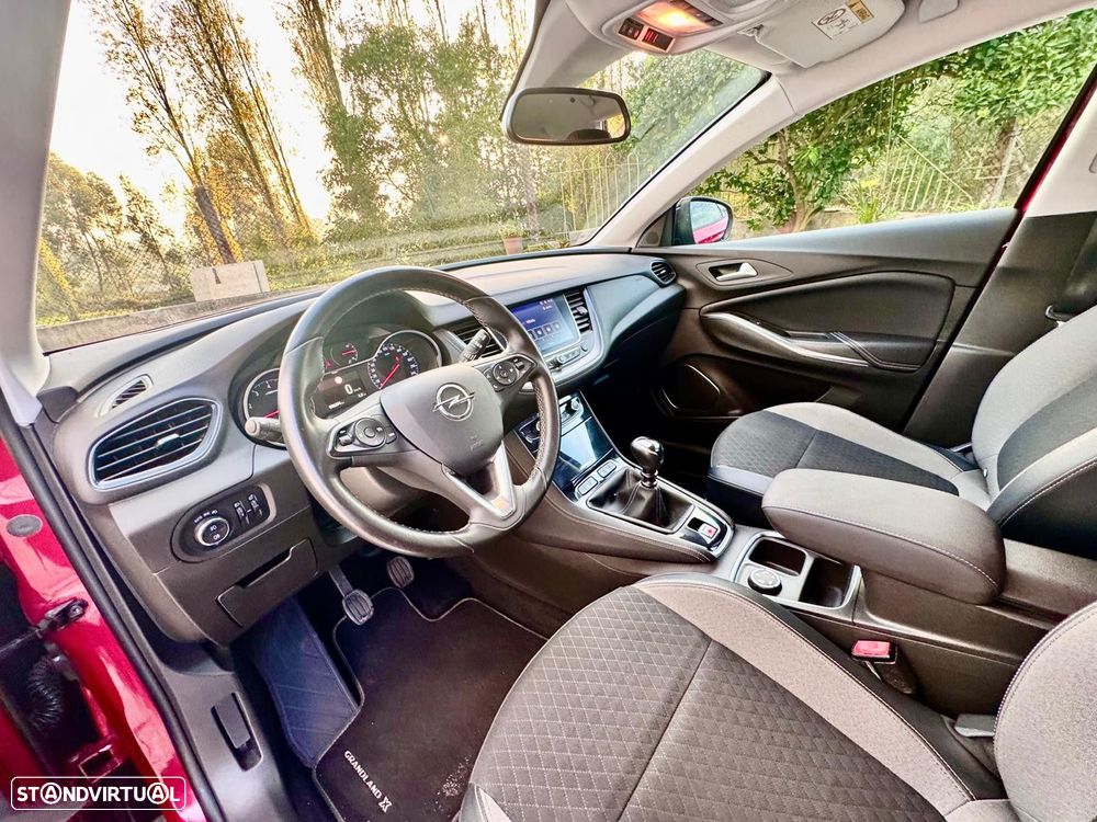 Opel Grandland X 1.2 T Business Edition - 31