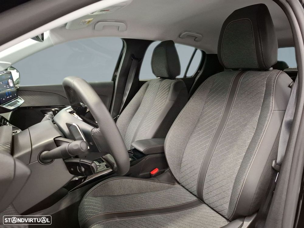 Peugeot 208 1.2 Hybrid Allure e-DCS6 - 11