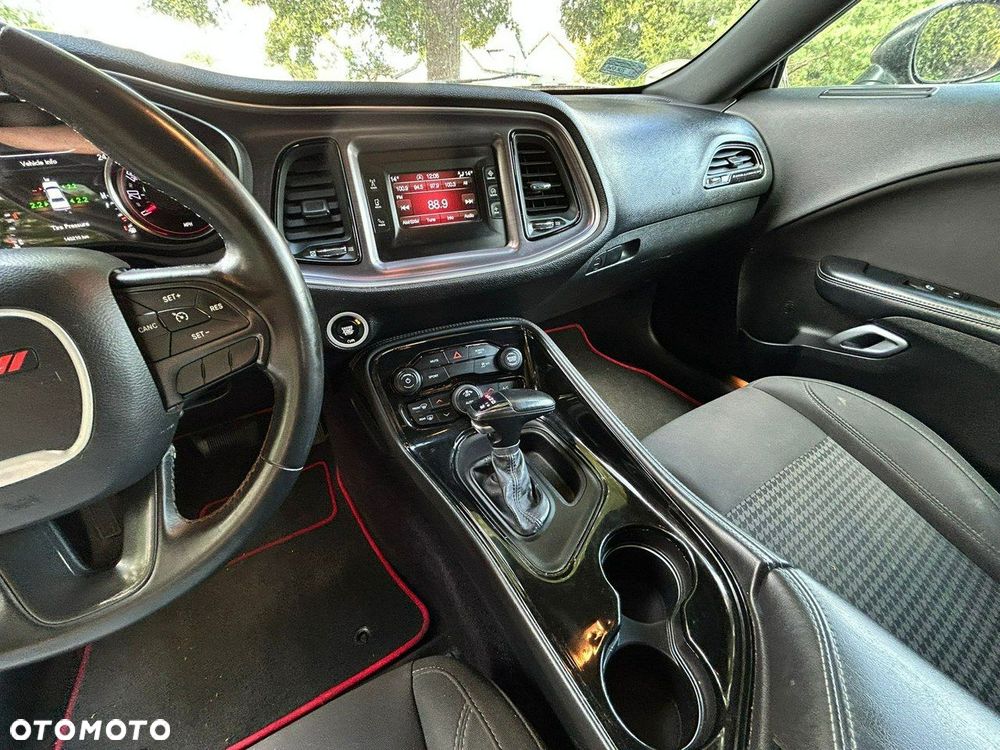 Dodge Challenger - 20