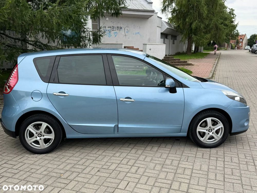 Renault Scenic 1.6 16V Confort Privilege - 5