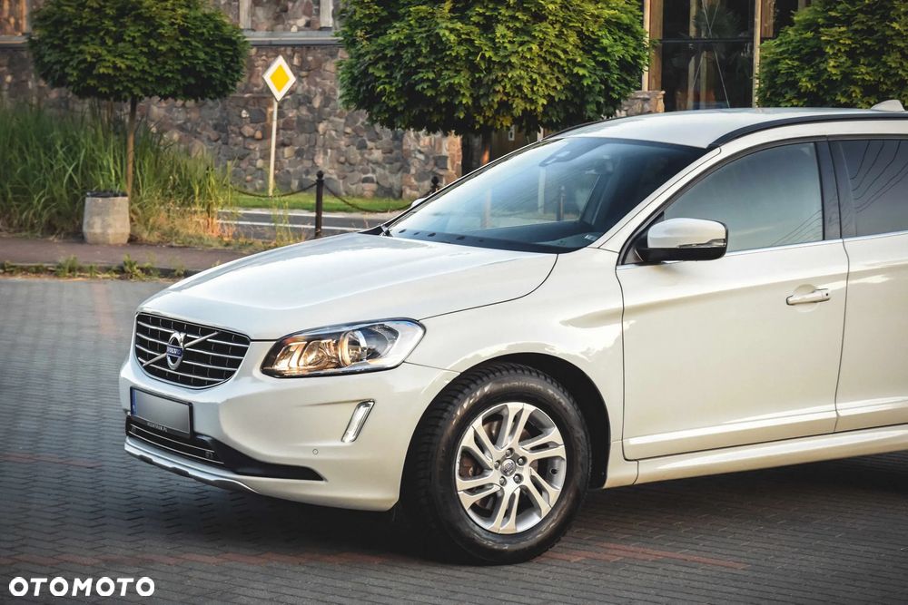 Volvo XC 60 2.4D AWD Momentum - 9