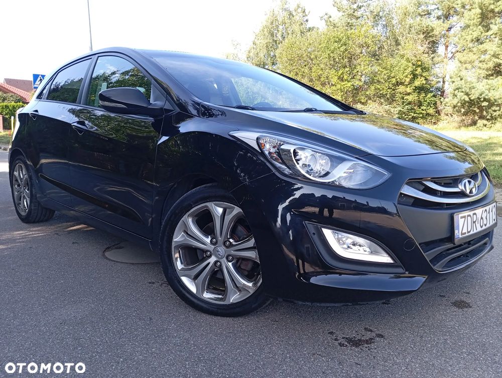 Hyundai i30 1.6 CRDi Fifa World Cup Edition - 4