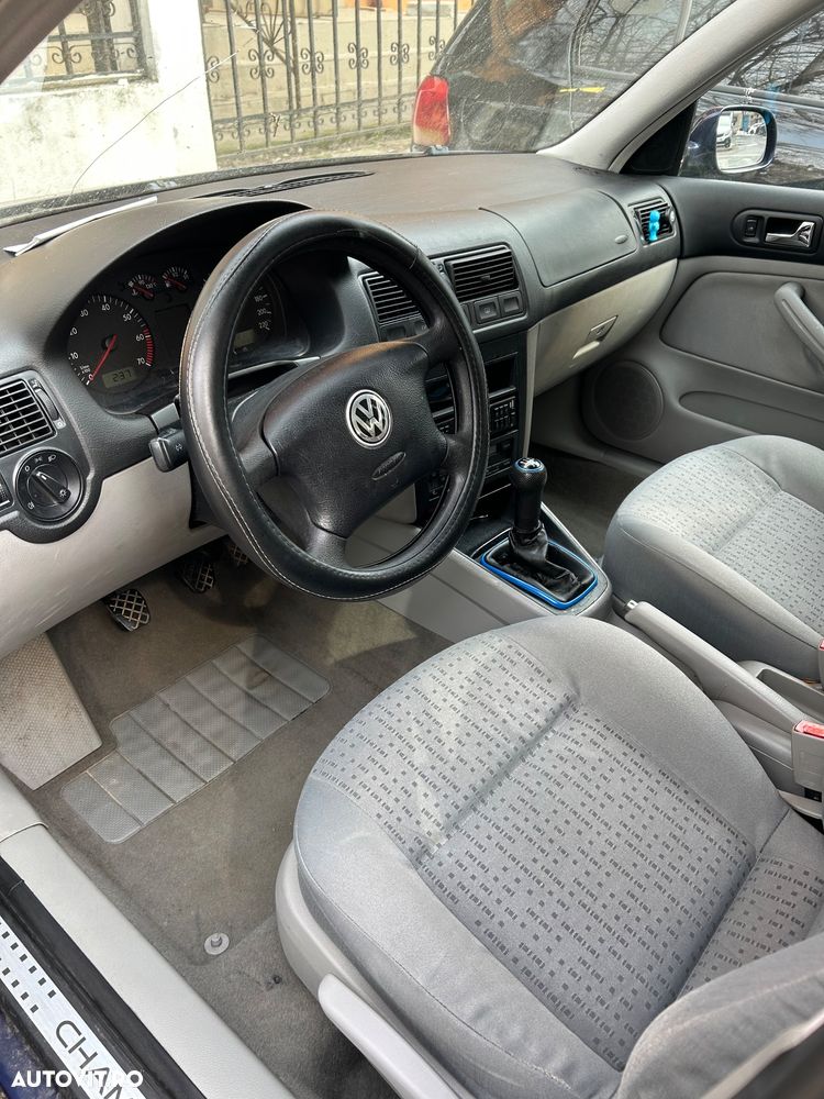 Volkswagen Golf 1.4 - 4