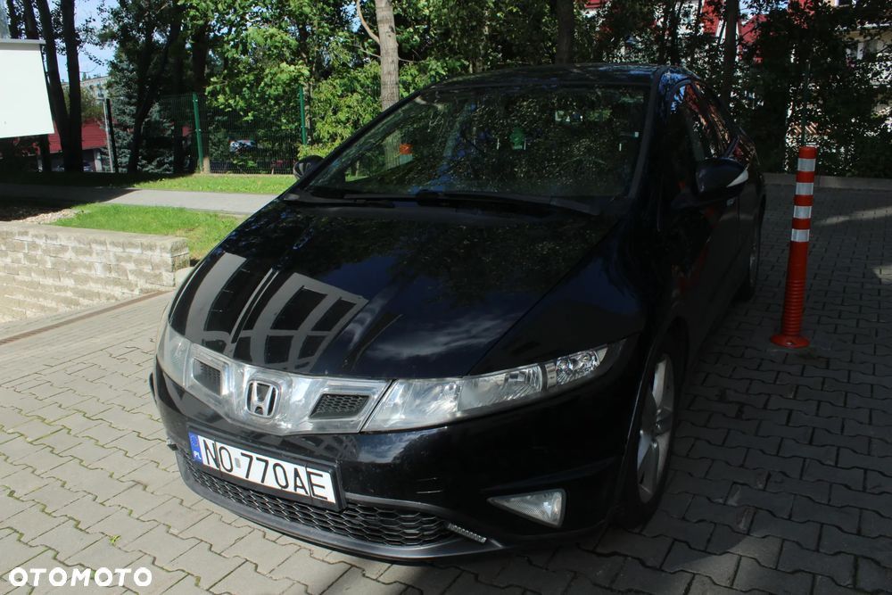 Honda Civic 1.8 Executive - 3