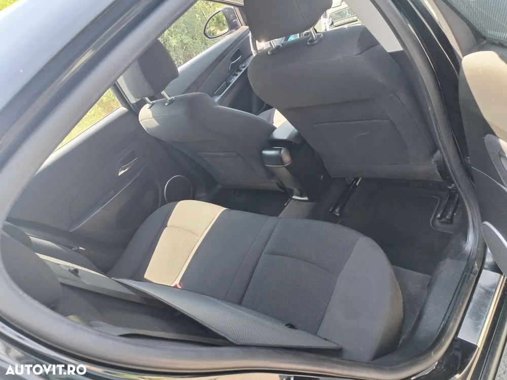 Chevrolet Cruze 1.7 DOHC LT+ - 11
